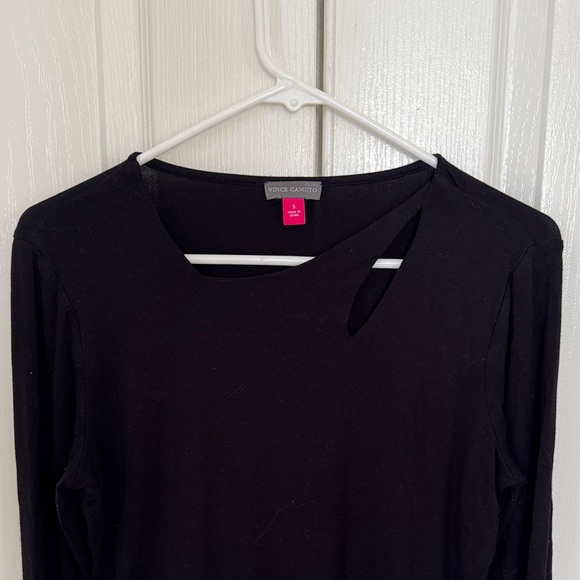Vince Camuto Black Long-Sleeve Crew Neck with Cutout Top - Picture 4 of 4